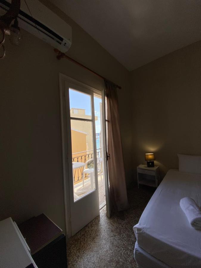Pansion Roulis Hotell Moraitika Exteriör bild